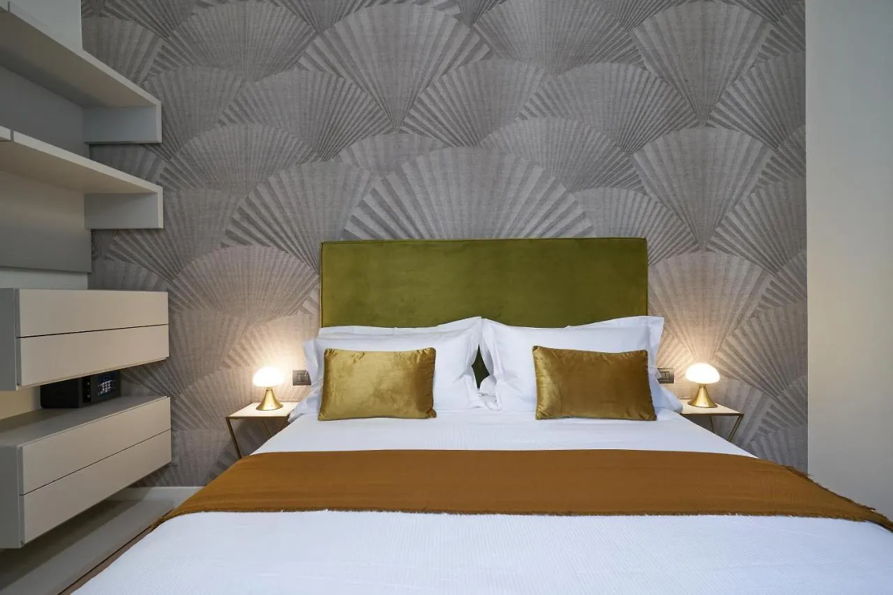The One Napoli Luxury Apartment 0*, Naples